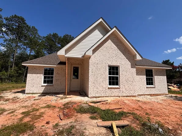 120 Will Thompson Rd, Picayune, MS 39466