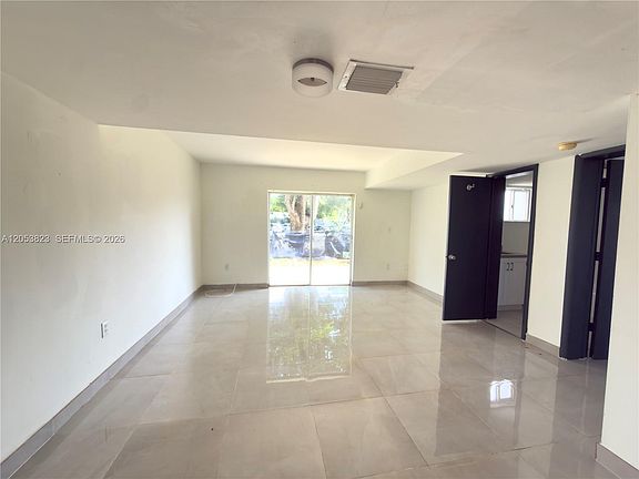 5th image of 14010 NE 3rd Ct APT 1