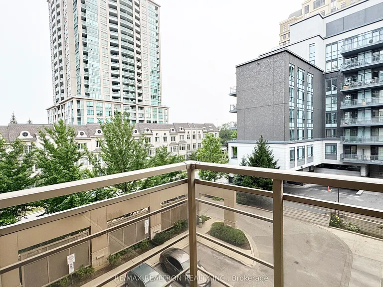 19 Barberry Pl #416 — Photo 21
