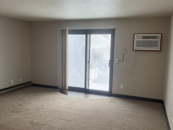 4th image of 1416-1426 10th Ave N #10