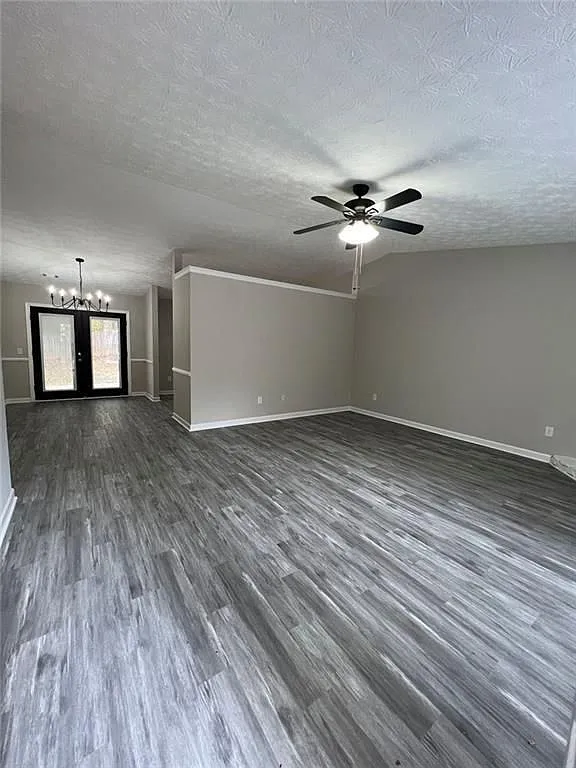 3 bed, 2.0 bath, 1372 sqft, $2,200 — Photo 3