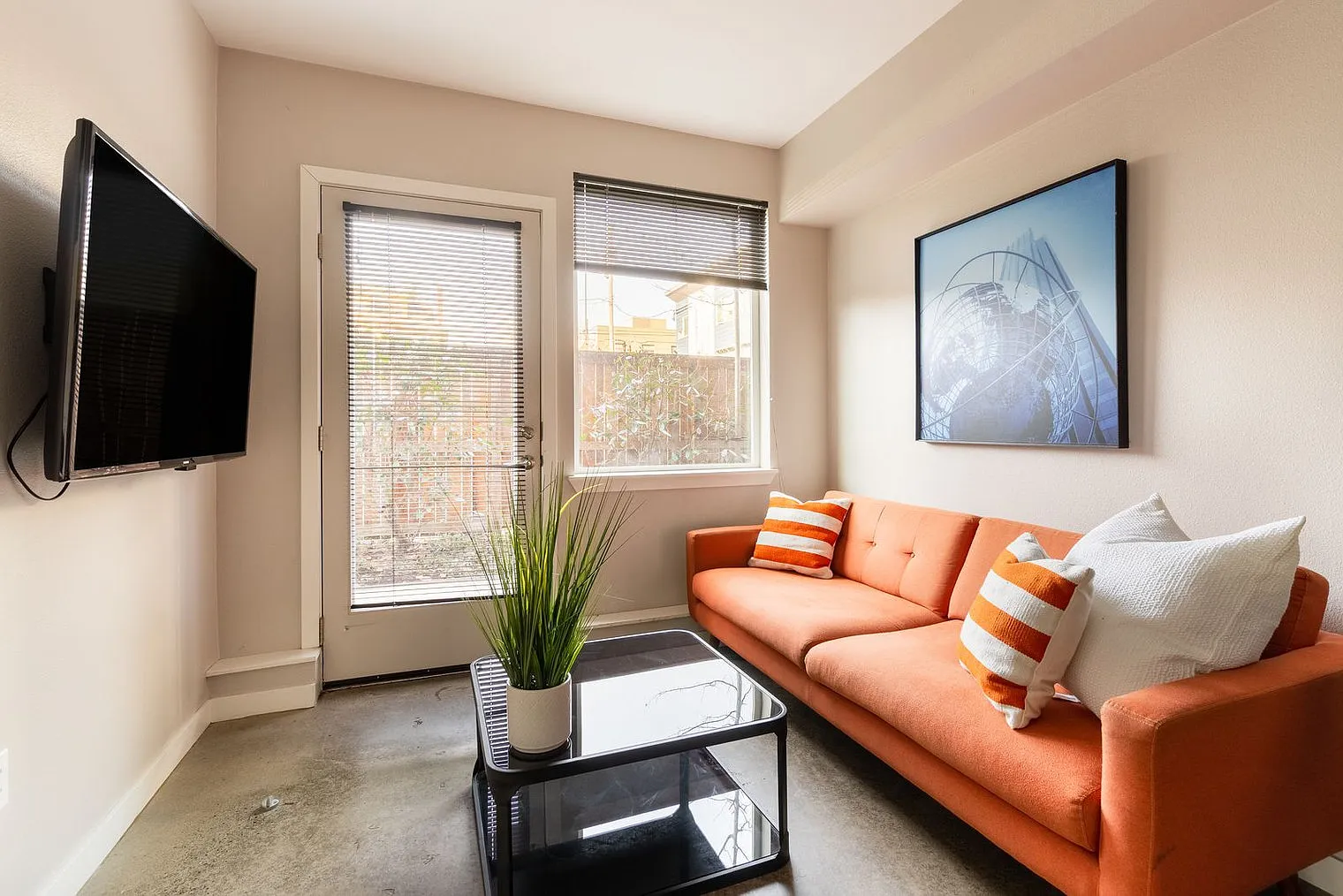 Studio, 1.0 bath, 333 sqft, $2,240 — Photo 1