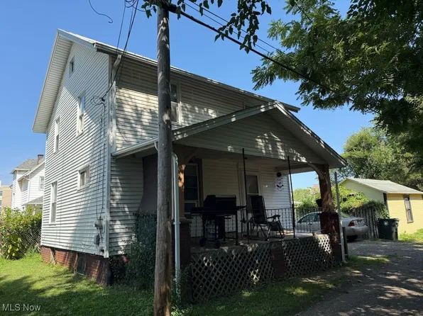 241 Raymont Ct SW, Canton, OH 44706