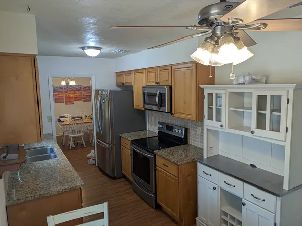 5127 NW 24th Pl, Gainesville, FL 32606