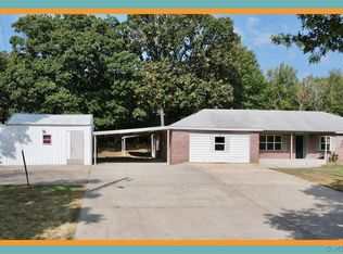 111 Eric Dr, Holdenville, OK 74848