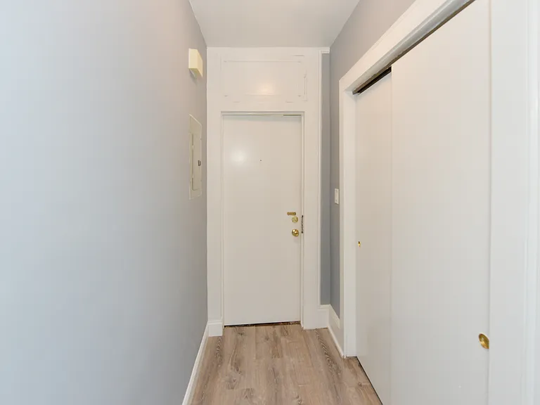 22 Prospect St #3 — Photo 2