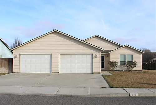 4811 Cleveland Ln Photo 1