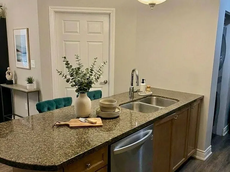 12 Rean Dr #214 — Photo 3