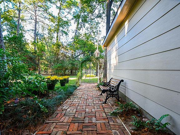 4th image of 3707 Pineleaf Drive