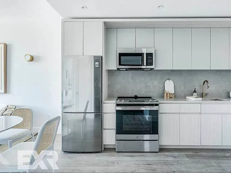 210 Clarkson Ave #614 — Photo 5