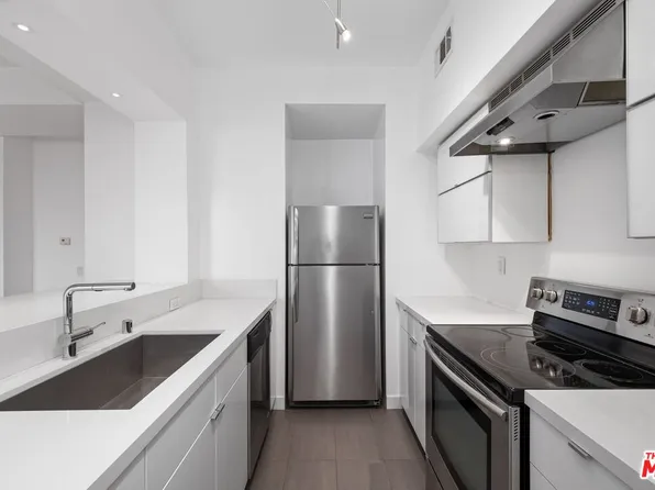 7250 Franklin Ave, Los Angeles, CA
