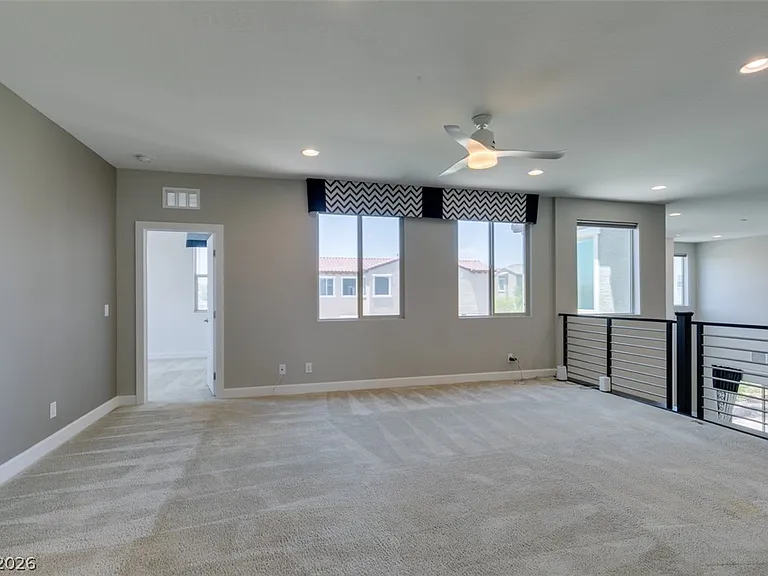 1027 Whitworth Ave — Photo 37