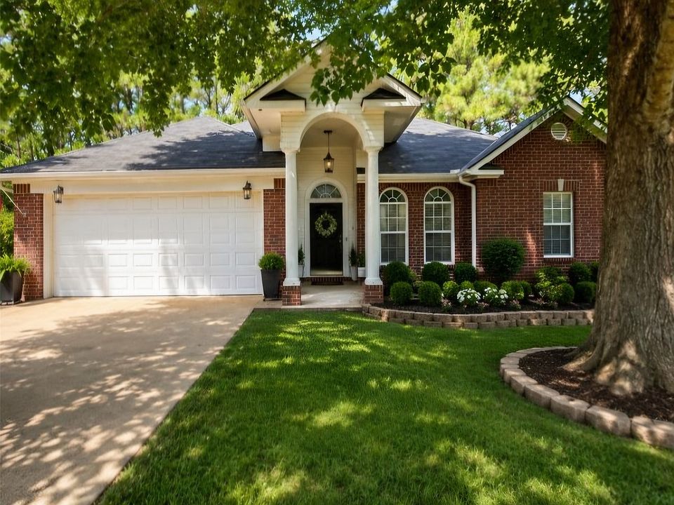 1st image of 1622 Shady Lake Cir
