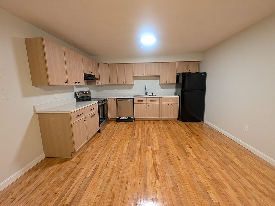 1st image of 442 Woodward Rd #26