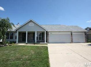 706 Autumn Glen Ln, Wentzville, MO 63385