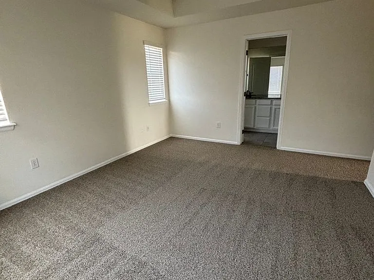 17612 Cherokee St — Photo 26