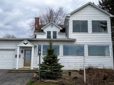 1056 E Broadway St, Cape Vincent, NY, 13618