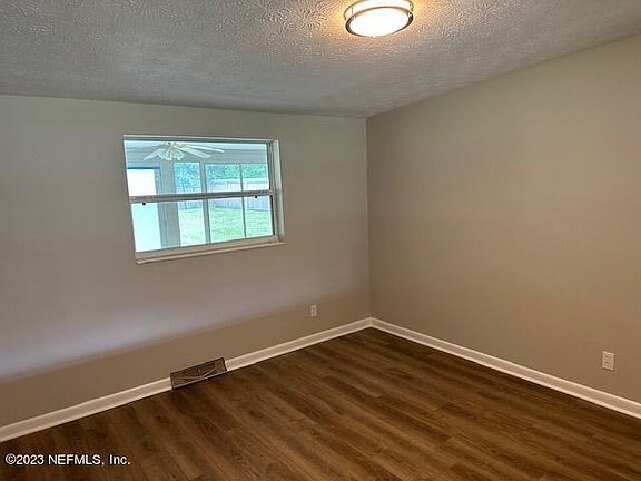 5th image of 7210 HANSON Drive N