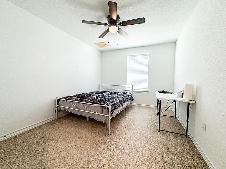 2904 Bronx Dr — Photo 17