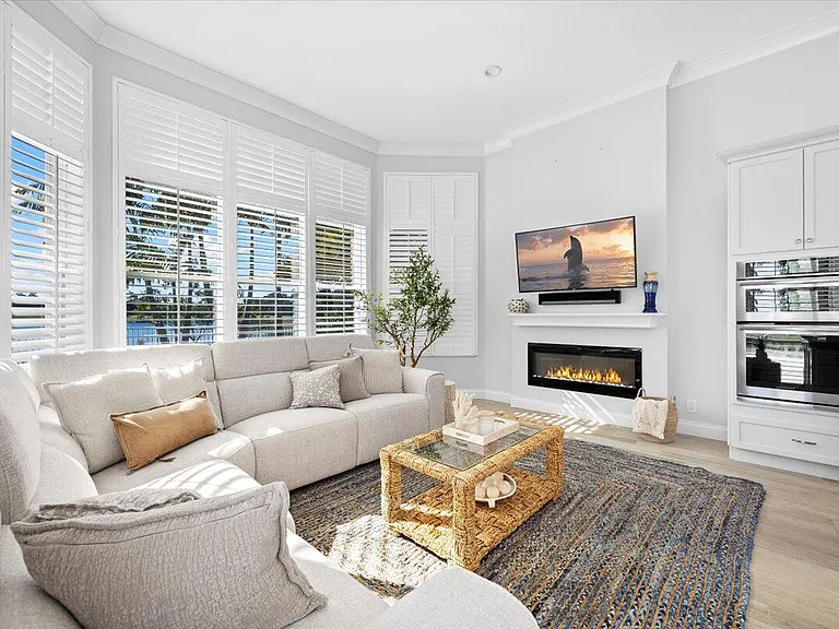 7557 Preserve Dr — Photo 2