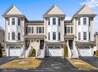 402 Crystal Way #402, Bellingham, MA 02019