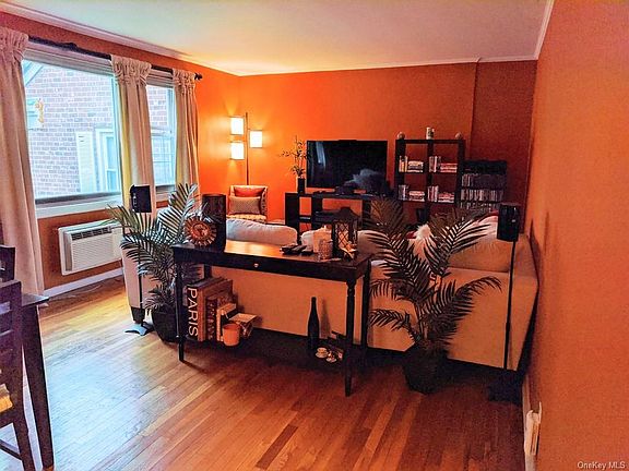 3rd image of 1222 Midland Ave #A