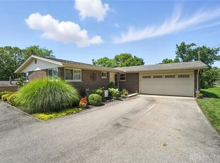 3012 E Leffel Ln, Springfield, OH 45505