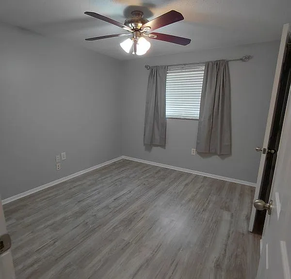 20263 Hamilton Ave — Photo 16