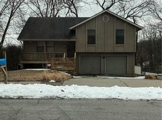 1413 NW Reiger Rd, Kansas City, MO 64118