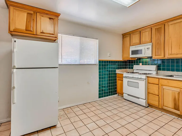 1001 Atwood Dr — Photo 13