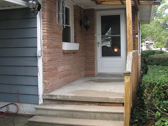 2nd image of 500 E Linden St