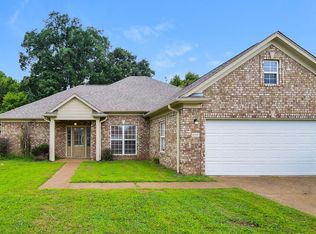 8359 Windsor Ln, Southaven, MS 38672