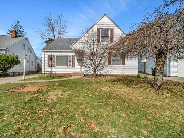 23807 Edgehill Dr, Beachwood, OH 44122