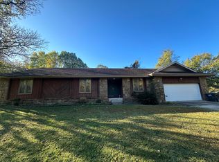 2538 E Cherry Bark Ln, Springfield, MO 65804