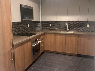 2481 Taunton Rd #1002, Oakville, ON L6H 0L3