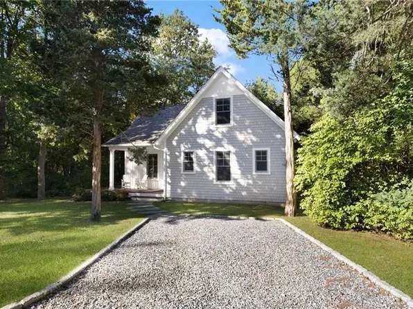 92 Westwind Dr #A, Jamestown, RI 02835