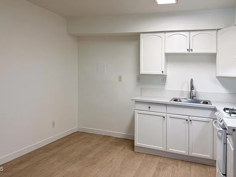 3901 S Saviers Rd #1 — Photo 10