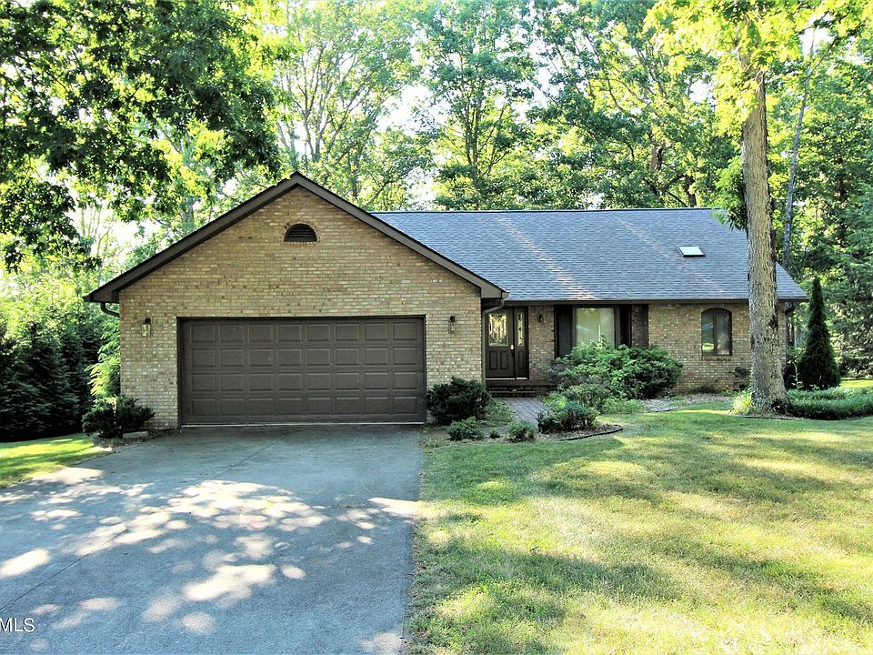 1st image of 106 Rolling Green Dr
