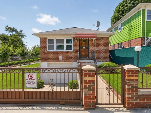 2366 95th St, East Elmhurst, NY 11369