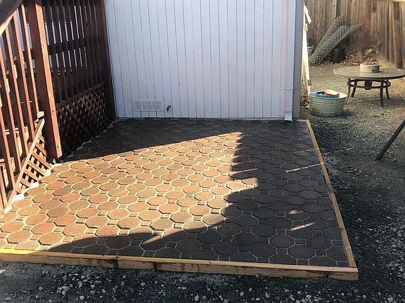 3rd image of 745 Sarah St