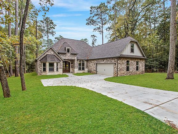2nd image of 1306 River Oaks Dr