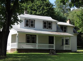 1070 Slocum Rd, Wapwallopen, PA 18660