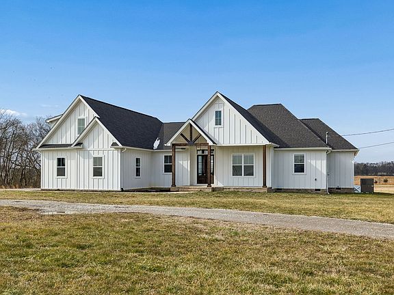 3rd image of 213 Jack Pickle Rd