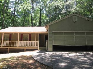 553 Oak Hill Cir, Stone Mountain, GA