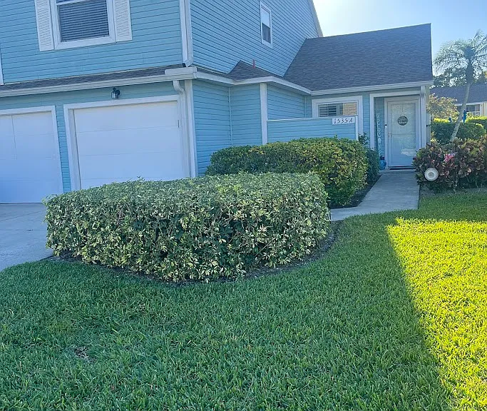 1535 Trafalgar Ln — Photo 1