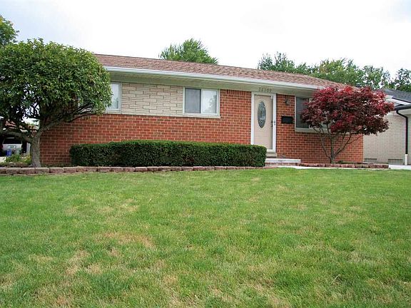 2nd image of 22309 Avon St