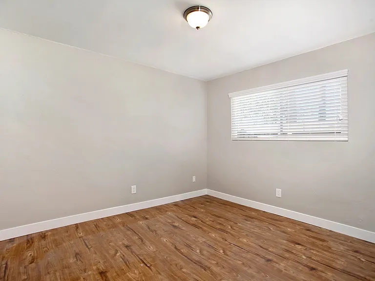 4405 Menlo Ave #1 — Photo 10
