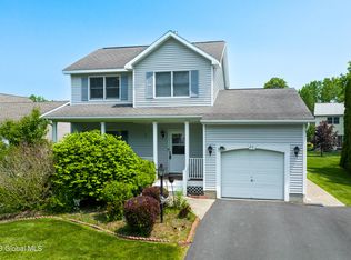 26 Victoria Way, Albany, NY 12208