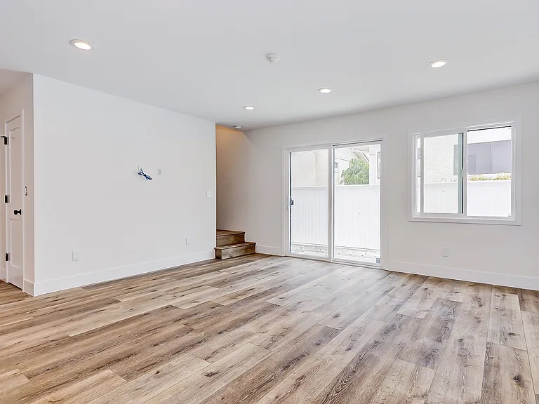 1919 Harriman Ln #3 — Photo 10
