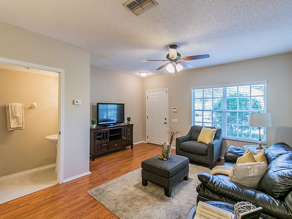 5th image of 12314 Berkeley Square Dr